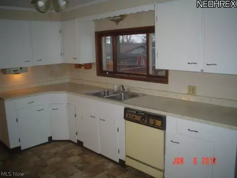1663 Beaumont Ave NW, Massillon, OH 44647 photo 8