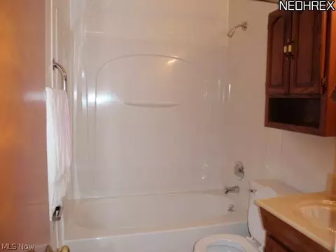 345 Beebe Ave, Elyria, OH 44035 photo 4