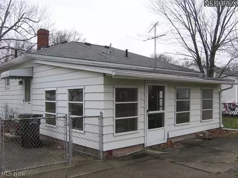 345 Beebe Ave, Elyria, OH 44035 photo 7