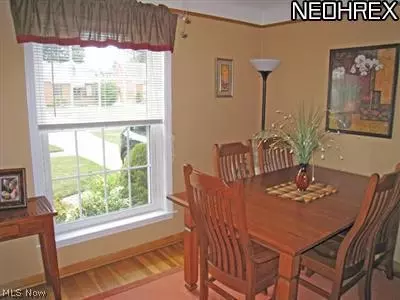 5610 Ackley Rd, Parma, OH 44129 photo 18