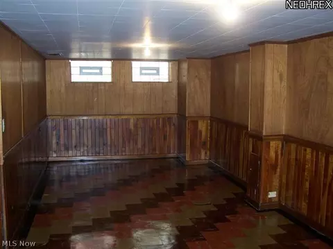 236 E 246th St, Euclid, OH 44123 photo 18
