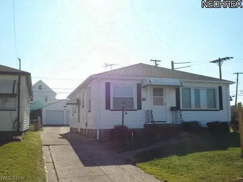 3437 Maplecrest Ave, Parma, OH 44134 photo 1