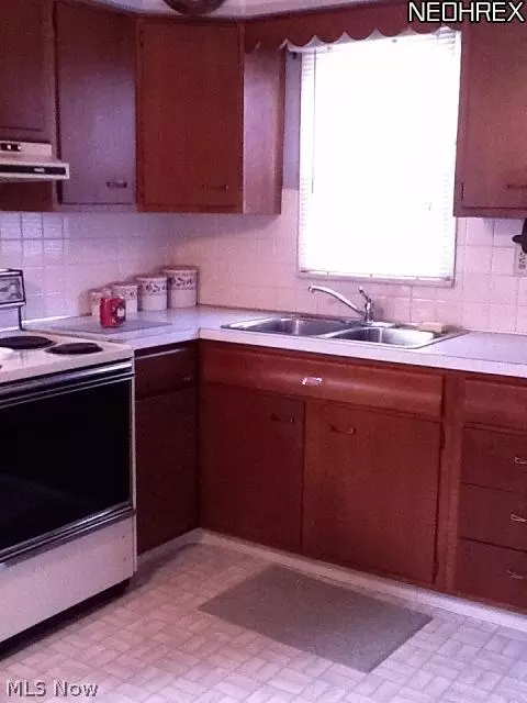 5412 Ackley Rd, Parma, OH 44129 photo 9