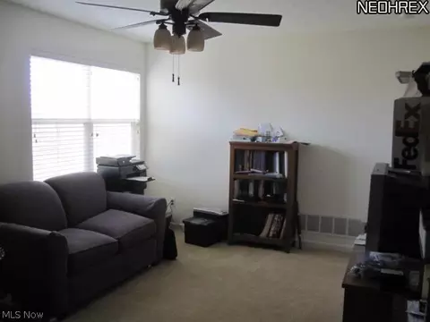 38165 Highgate Blf, Willoughby, OH 44094 photo 14