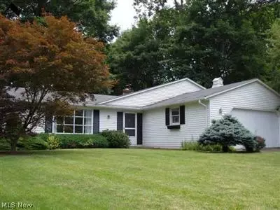 717 Gloucester Dr, Huron, OH 44839 photo 1