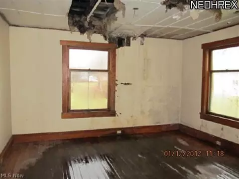 239 16th St, Elyria, OH 44035 photo 5