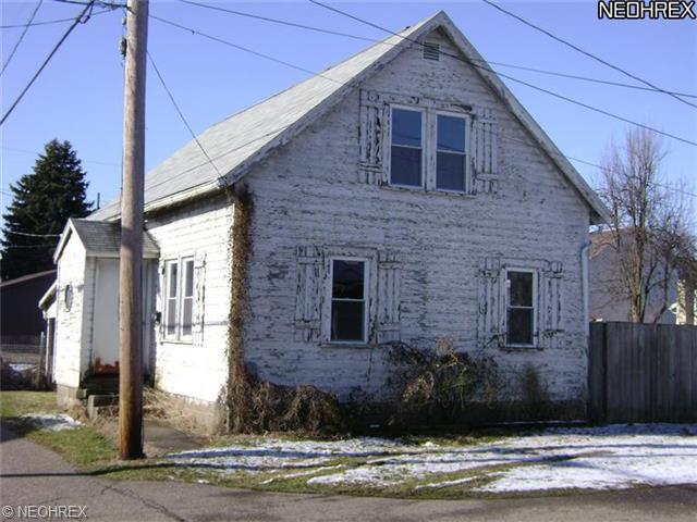 122 E 2nd Rear St, Dover, OH 44622 photo 1