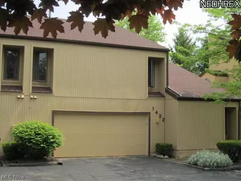 1432 Loop Rd, Kent, OH 44240 photo 1