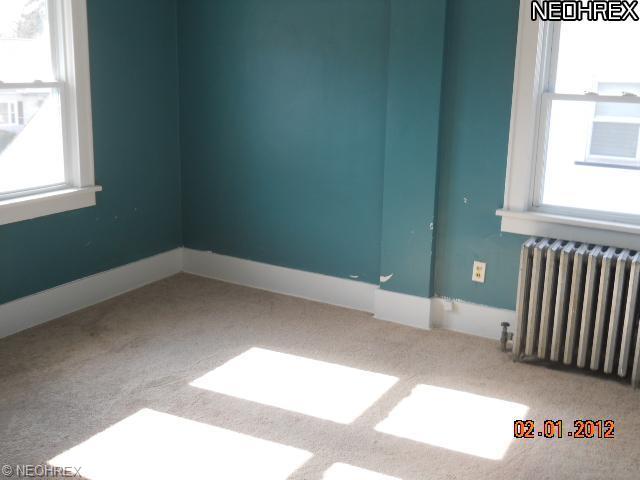 865 Bisson Ave, Akron, OH 44307 photo 5