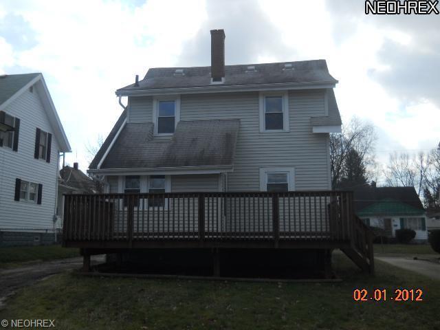 865 Bisson Ave, Akron, OH 44307 photo 2