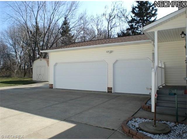 825 E 250 St, Euclid, OH 44132 photo 10