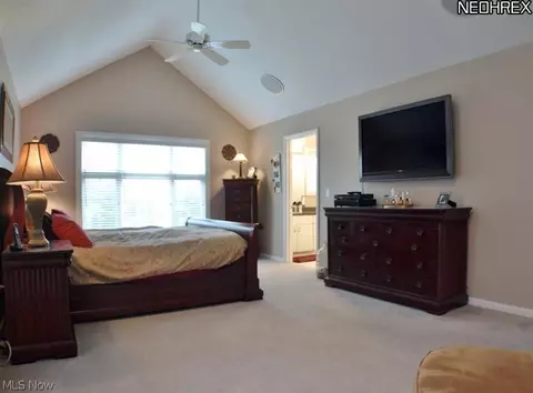 91 Somerset Dr, Hinckley, OH 44233 photo 17