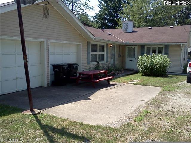 513 Vermont, Elyria, OH 44035 photo 2
