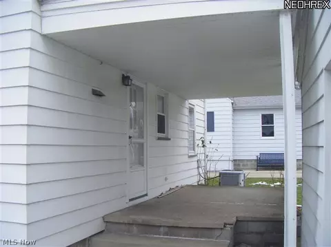 207 Iroquois St, Struthers, OH 44471 photo 12