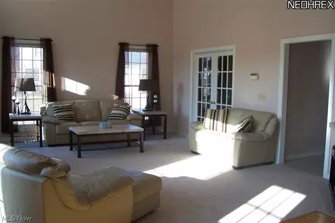 320 Walnut Ridge Trl, Aurora, OH 44202 photo 3