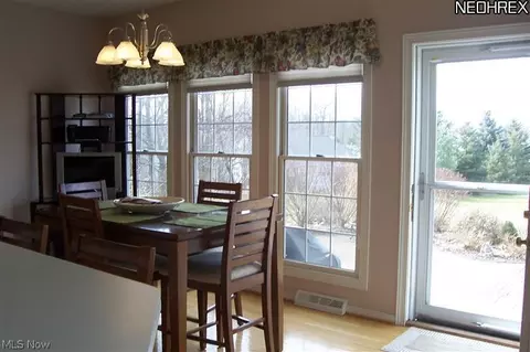 320 Walnut Ridge Trl, Aurora, OH 44202 photo 10