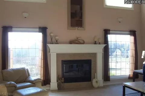 320 Walnut Ridge Trl, Aurora, OH 44202 photo 2
