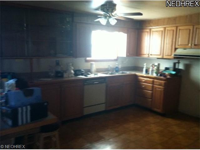 2403 Vardon Dr, Lorain, OH 44053 photo 1
