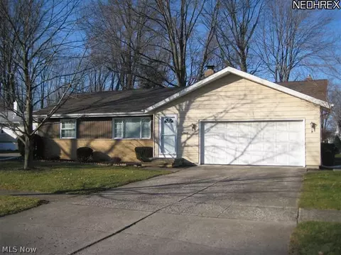 226 Colgate Ave, Elyria, OH 44035 photo 1
