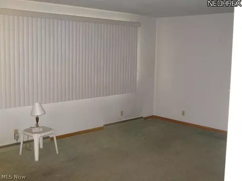 984 Sutherland Ave, Akron, OH 44314 photo 4