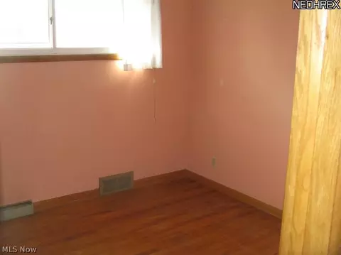 984 Sutherland Ave, Akron, OH 44314 photo 7