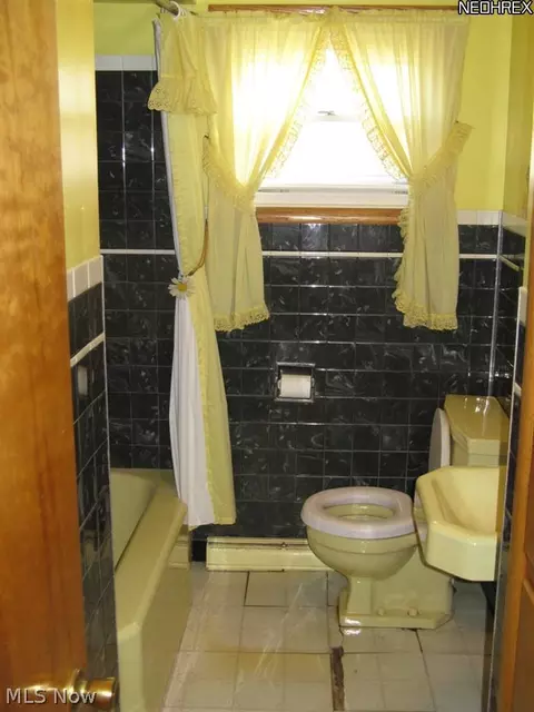 984 Sutherland Ave, Akron, OH 44314 photo 9