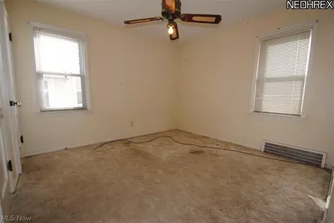 15612 Benhoff Dr, Maple Heights, OH 44137 photo 4