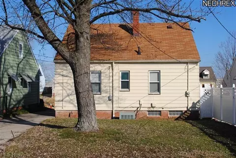 15612 Benhoff Dr, Maple Heights, OH 44137 photo 9