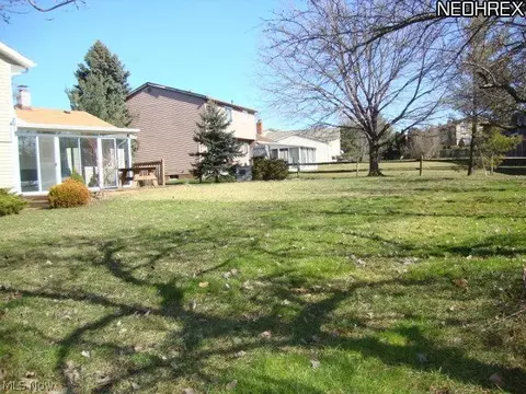 32274 N Roundhead Dr, Solon, OH 44139 photo 22