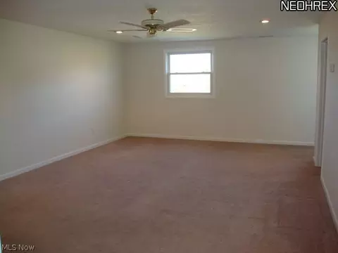 32274 N Roundhead Dr, Solon, OH 44139 photo 11