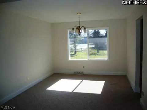 32274 N Roundhead Dr, Solon, OH 44139 photo 5