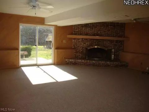 32274 N Roundhead Dr, Solon, OH 44139 photo 6