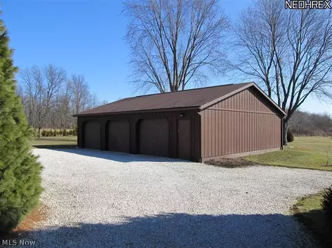 3124 Hartville Rd, Rootstown, OH 44272 photo 22