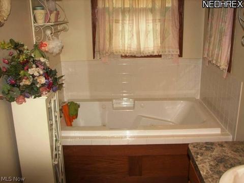 3035 Surf Ave, Lorain, OH 44053 photo 11