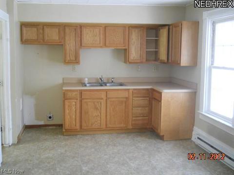 426 Main St, Wadsworth, OH 44281 photo 6