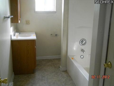 426 Main St, Wadsworth, OH 44281 photo 5