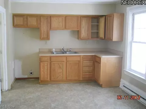 426 Main St, Wadsworth, OH 44281 photo 6