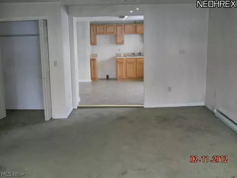 426 Main St, Wadsworth, OH 44281 photo 2