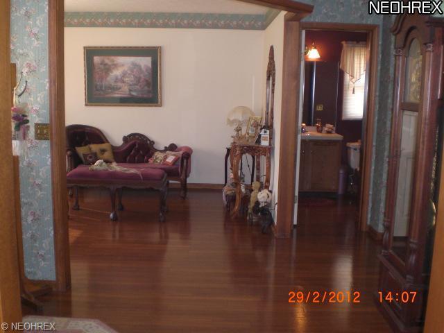237 Loyola Dr, Elyria, OH 44035 photo 5