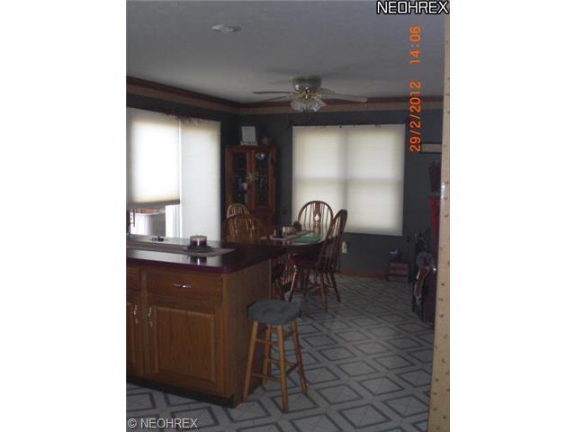 237 Loyola Dr, Elyria, OH 44035 photo 2