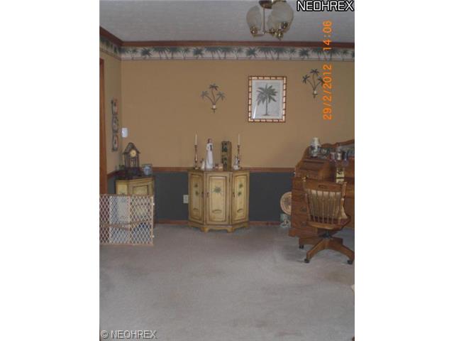 237 Loyola Dr, Elyria, OH 44035 photo 4