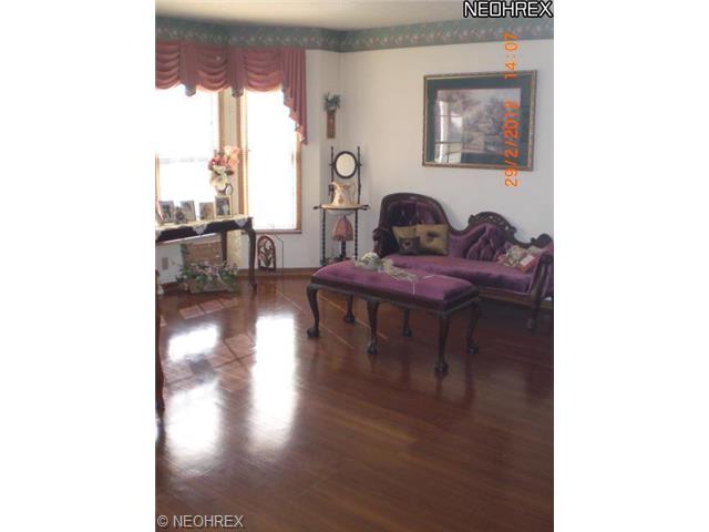 237 Loyola Dr, Elyria, OH 44035 photo 6