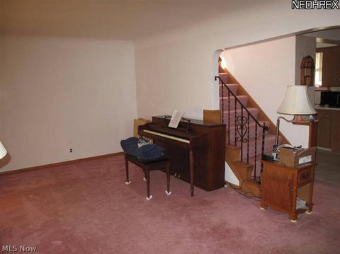 352 High Tee St, Willowick, OH 44095 photo 3