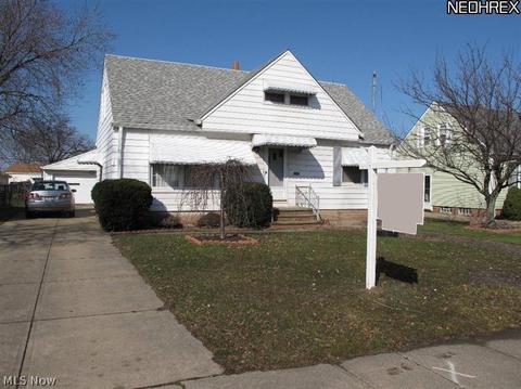 352 High Tee St, Willowick, OH 44095 photo 1
