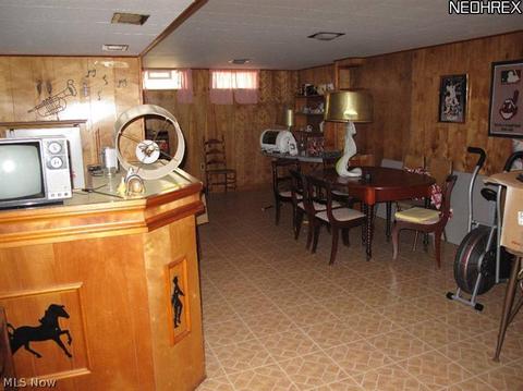 352 High Tee St, Willowick, OH 44095 photo 10