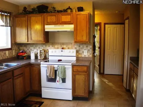 5065 Kelly Ave, Rootstown, OH 44272 photo 8