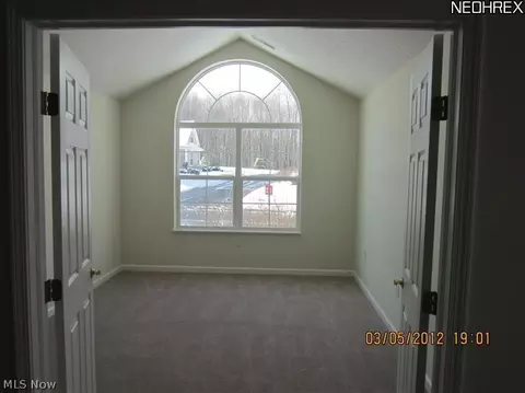 155 Shaw Dr, Kent, OH 44240 photo 5