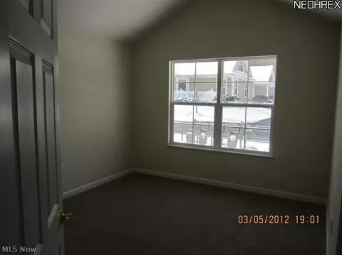 155 Shaw Dr, Kent, OH 44240 photo 6