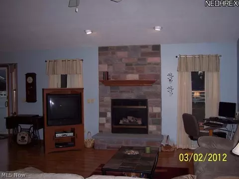 100 Spruce Dr, Creston, OH 44217 photo 3