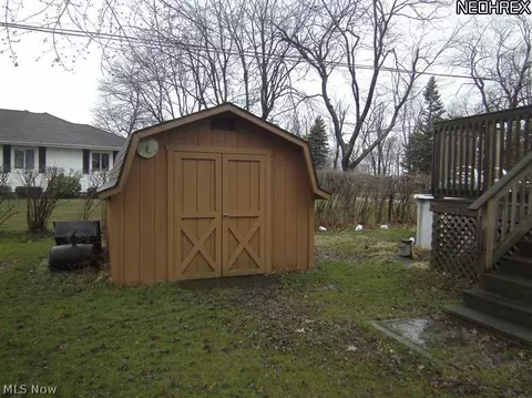 3112 W 9th Rd, Ashtabula, OH 44004 photo 6